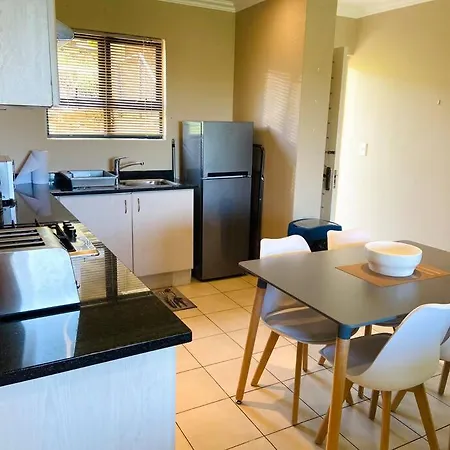 Modern 2 Bedroom Apartment In Shakas Rock Ballito Buitenkant foto