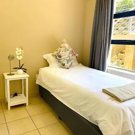 Modern 2 Bedroom Apartment In Shakas Rock Ballito Buitenkant foto