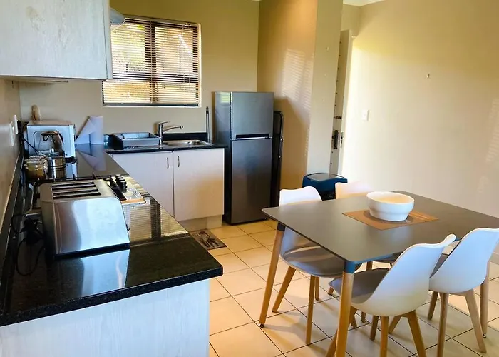 Modern 2 Bedroom Apartment In Shakas Rock