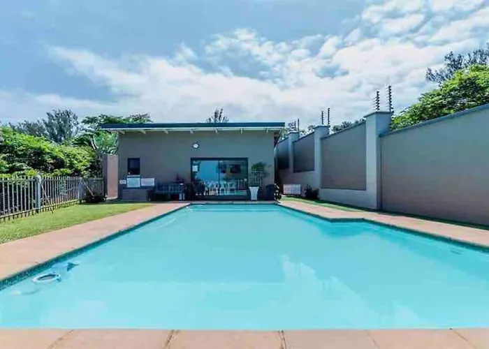 Modern 2 Bedroom Apartment In Shakas Rock