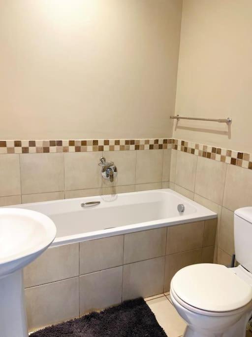 Modern 2 Bedroom In Shakas Rock *